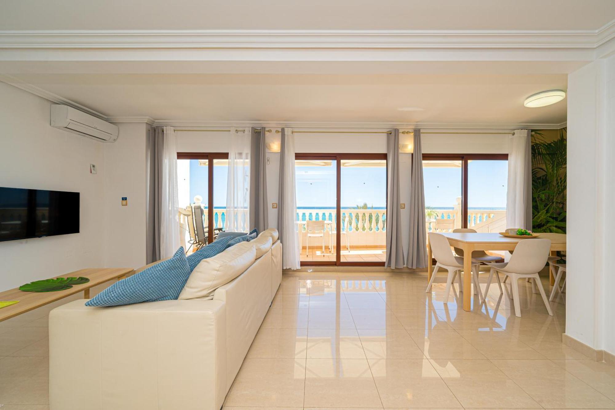 Front Line Apartment Jakarta 2 El Campello Exterior foto